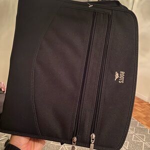 Roots Zip Around Binder Portfolio